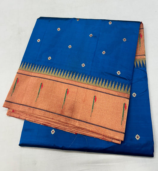 Single munia border small butta paithani