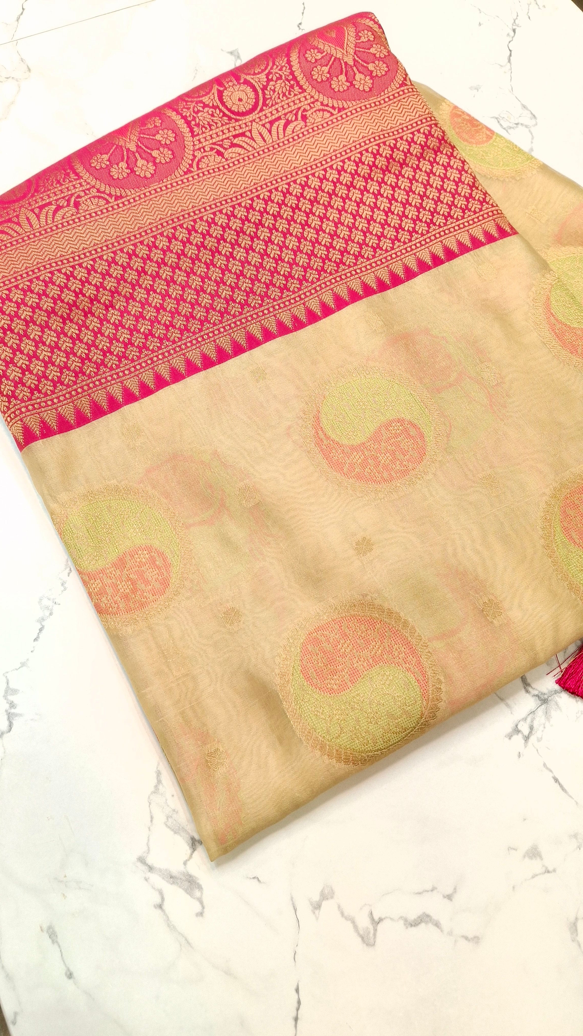 COTTON BASE KATHPADAR SAREE IN CREAM COLOR