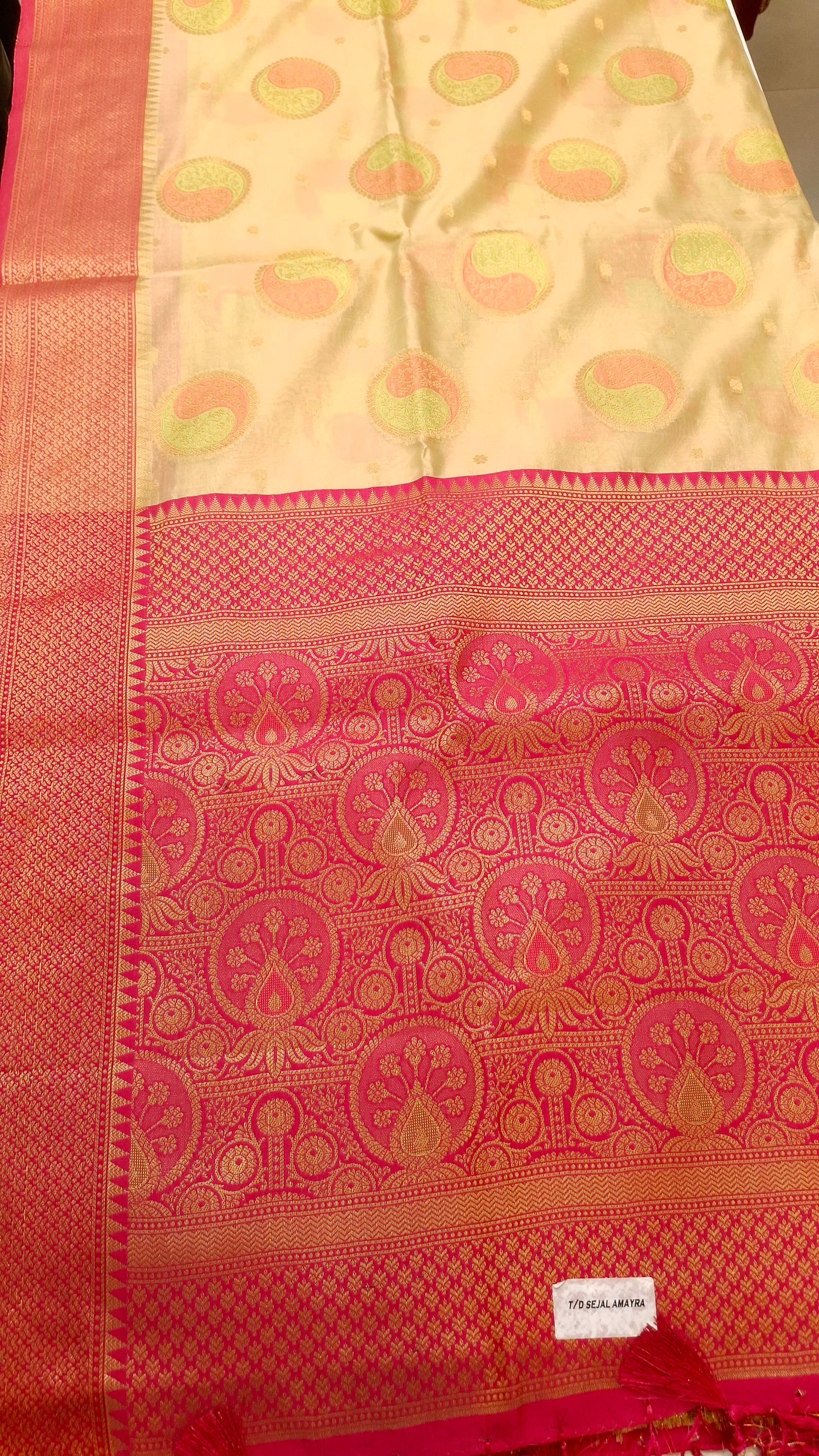 COTTON BASE KATHPADAR SAREE IN CREAM COLOR