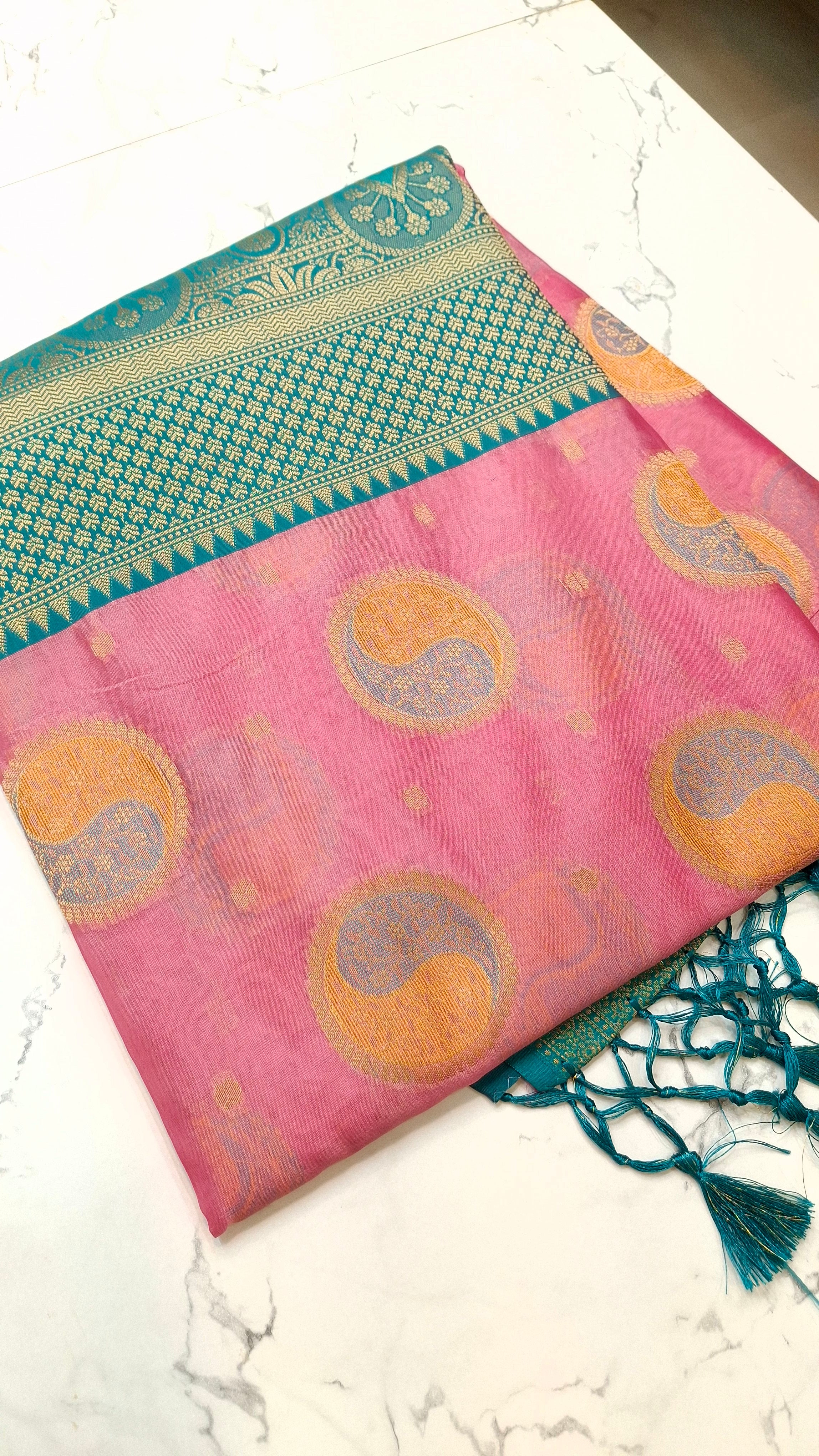 COTTON BASE KATHPADAR SAREE IN BABY PINK COLOR