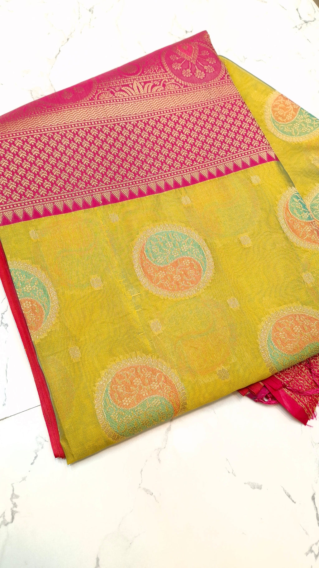 COTTON BASE KATHPADAR SAREE IN OLIEVE GREEN SHADE